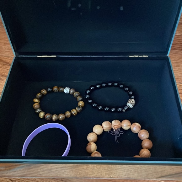 Classic Celebrations Personalized Mirrored Jewelry Box - Picture 8 of 12